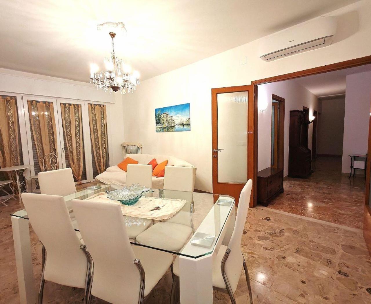 Laura Apartment Venice 4 P. 15 M To Venice Mestre Exterior foto