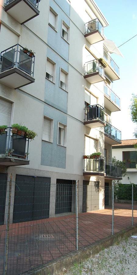 Laura Apartment Venice 4 P. 15 M To Venice Mestre Exterior foto